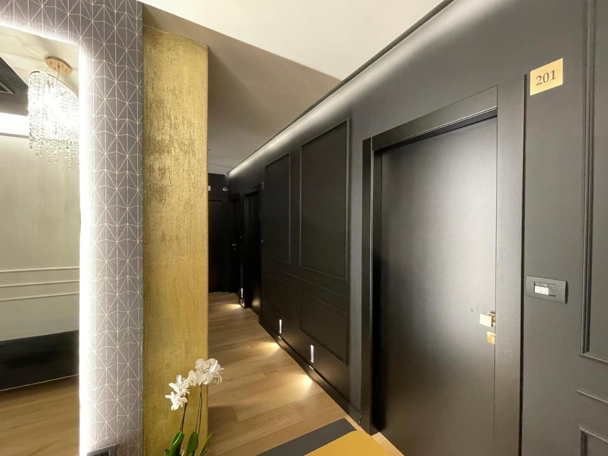 Plebiscito Boutique Rooms Наполи Екстериор снимка