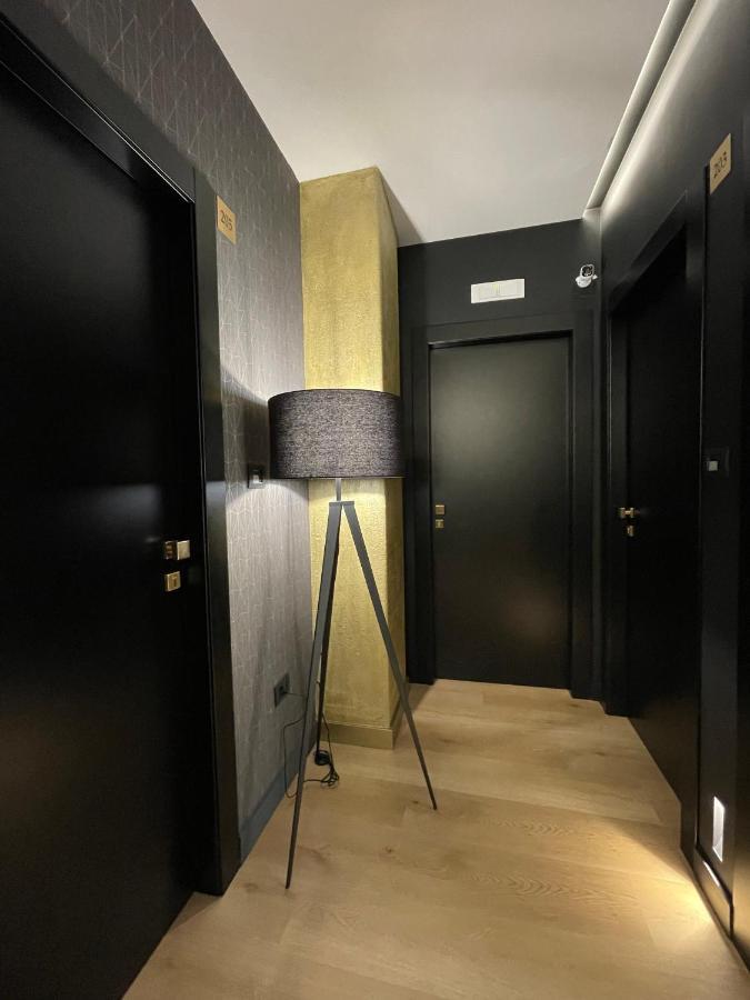 Plebiscito Boutique Rooms Наполи Екстериор снимка