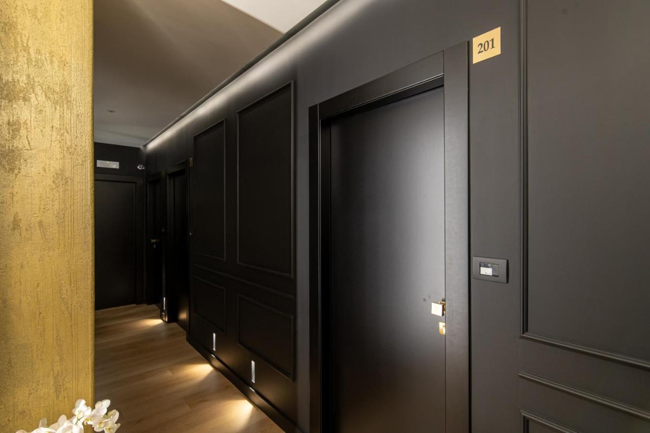 Plebiscito Boutique Rooms Наполи Екстериор снимка