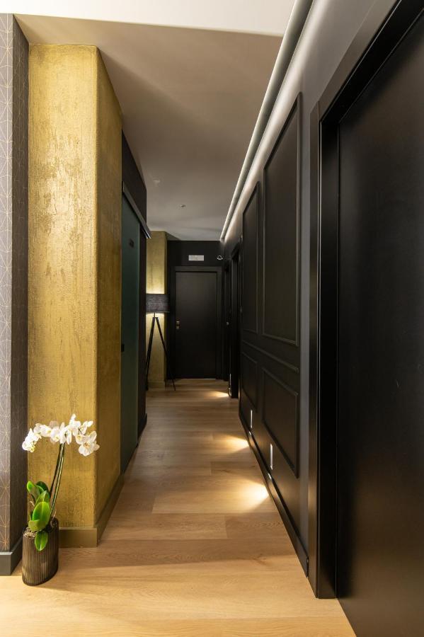 Plebiscito Boutique Rooms Наполи Екстериор снимка
