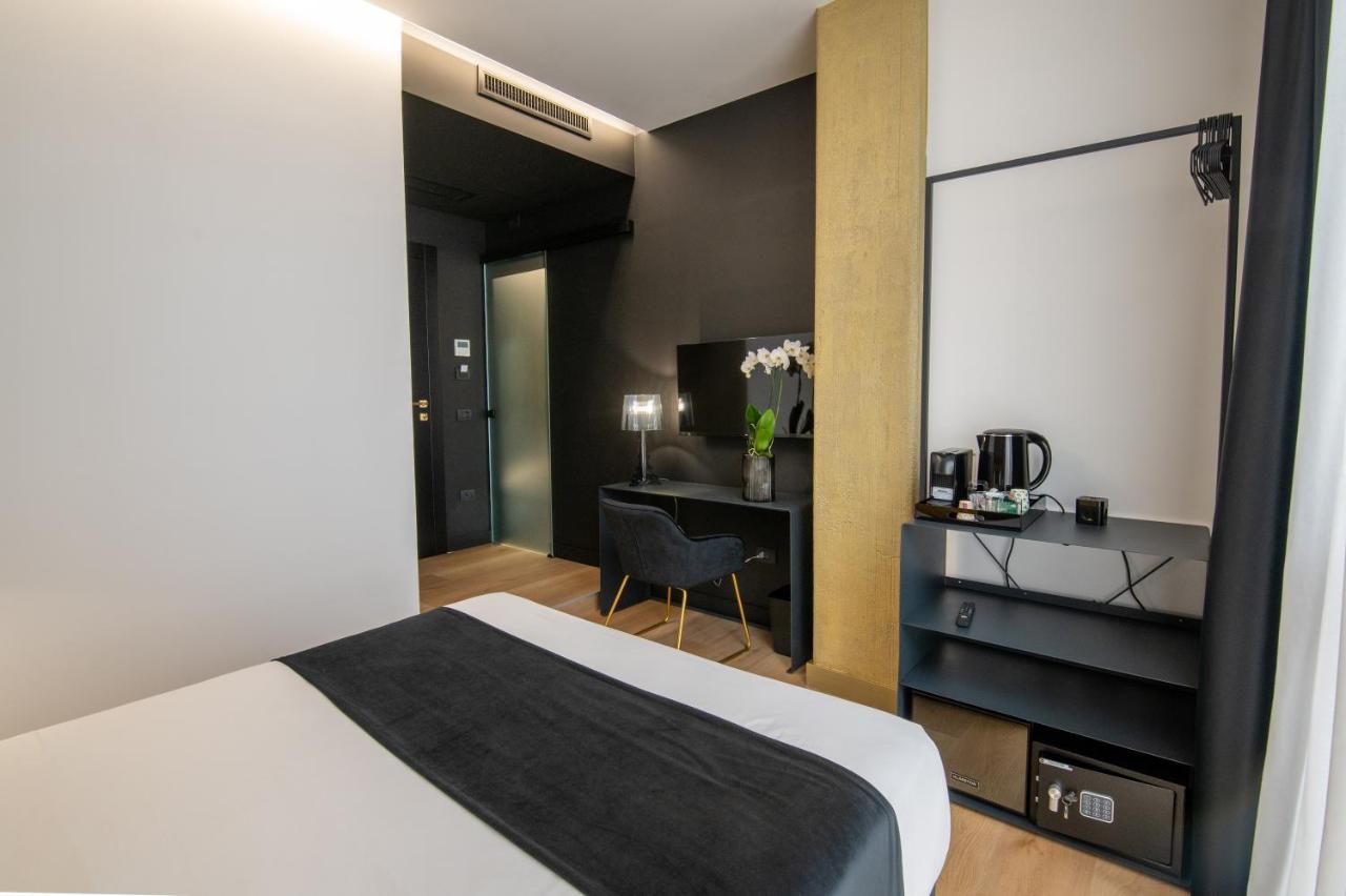 Plebiscito Boutique Rooms Наполи Екстериор снимка